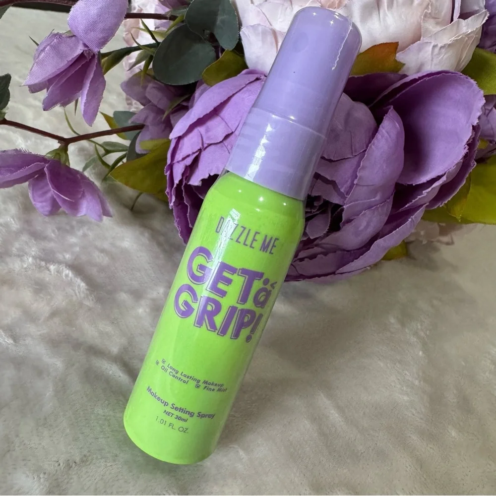 NEW Dazzle Me Get a Grip Makeup Setting Spray